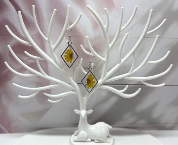 Sunbeam Bloom Earrings: Handmade Resin Earrings
